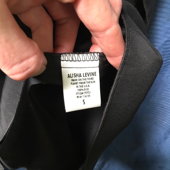 100% Silk Structured Top - Picture 3 of 4